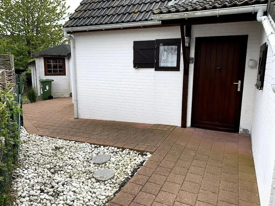 Holiday home Nwd108 Ruim Vakantiehuisje In Nieuwpoort - 6 Pers - Ruime Tuin En Parking Belgium