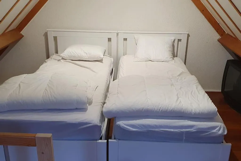 Nwd108 Ruim Vakantiehuisje In Nieuwpoort - 6 Pers - Ruime Tuin En Parking
